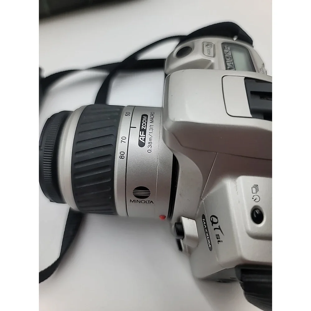 Minolta Maxxum QT Si 35mm Film + 35-80mm AF Zoom Lens‎ (UNTESTED)